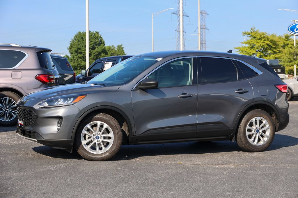 Certified 2022 Ford Escape SE w/ Cold Weather Package FWD image 9