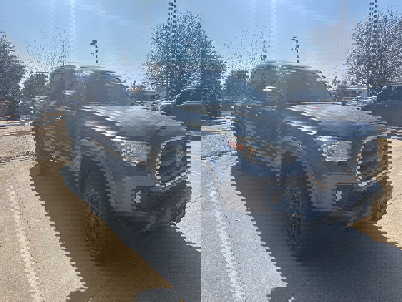 Used 2018 Toyota Tacoma SR5 image 3