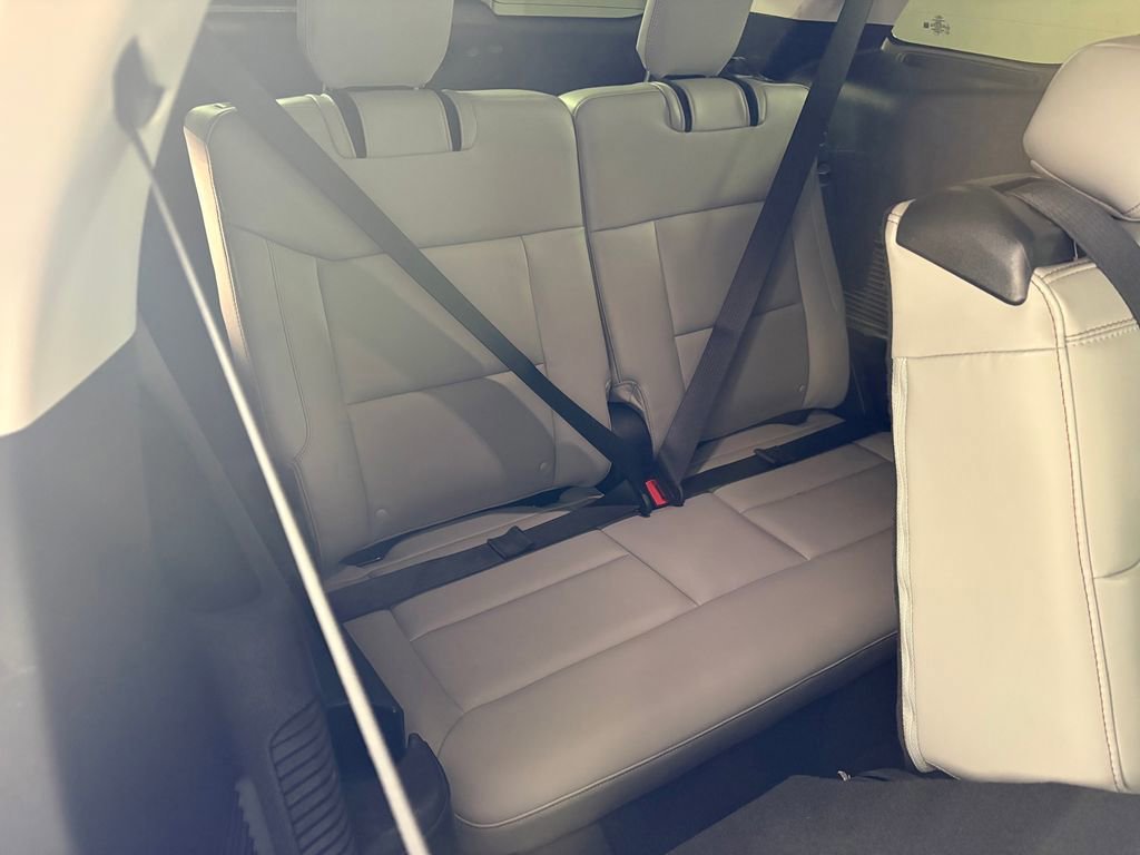 Certified 2025 Ford Explorer Active w/ Active Comfort Package AWD/4WD image 30