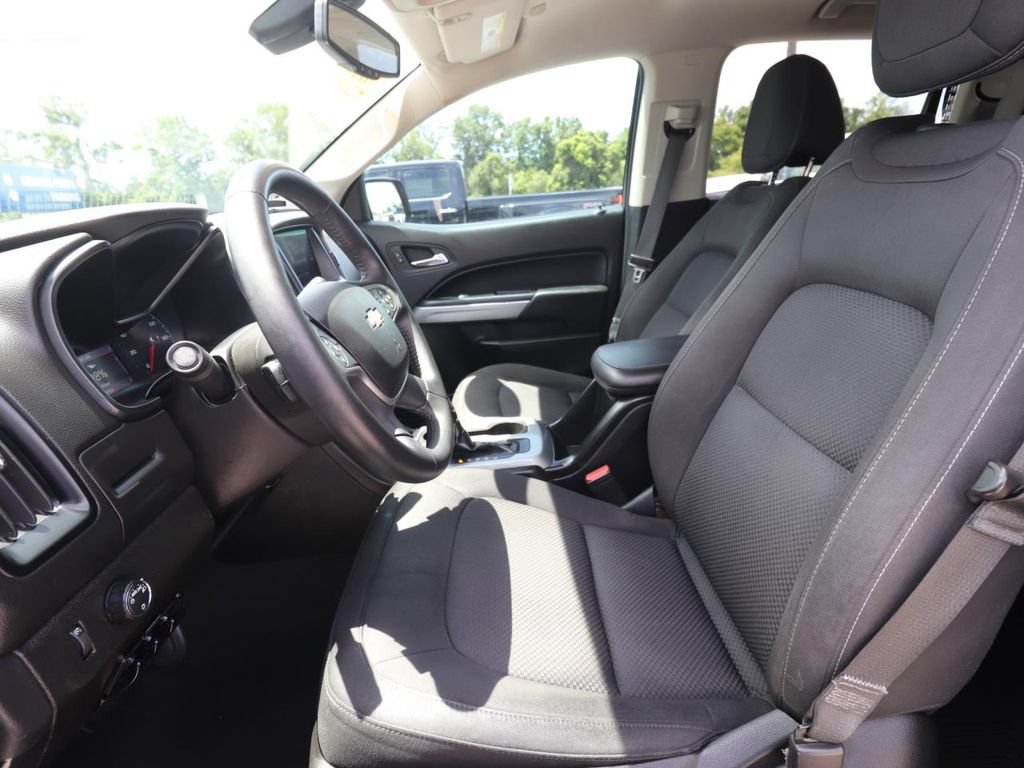 Used 2019 Chevrolet Colorado LT RWD image 2
