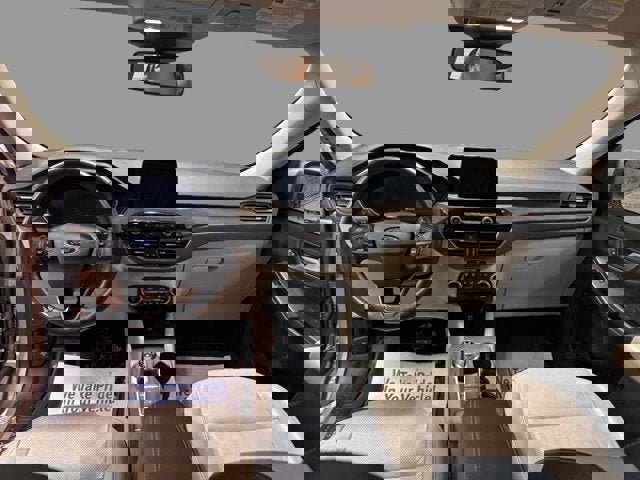 Certified 2020 Ford Escape Titanium image 2