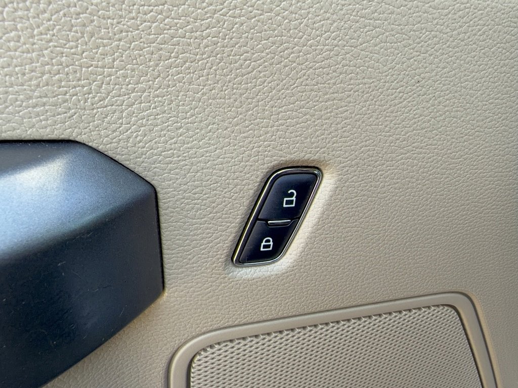 Certified 2018 Ford F150 XLT w/ Equipment Group 301A Mid image 10