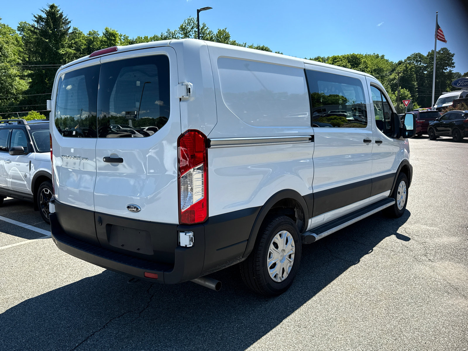 Certified 2025 Ford Transit 250 Low Roof w/ Exterior Upgrade Package RWD image 4