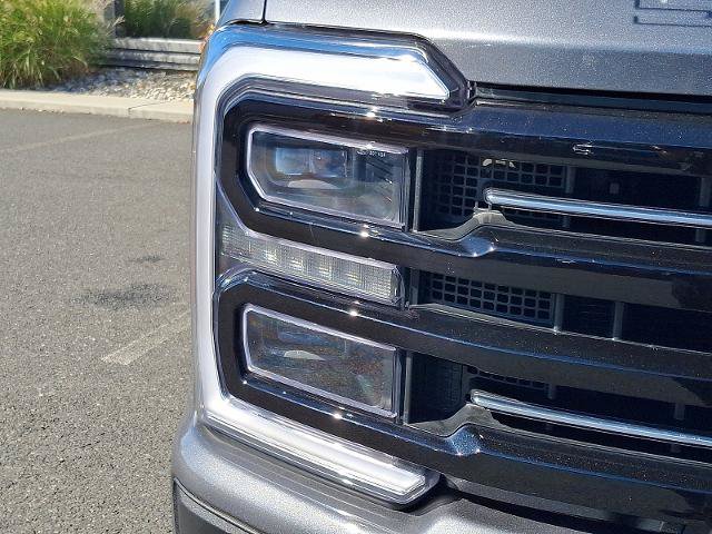 Certified 2025 Ford F250 Platinum AWD/4WD image 9