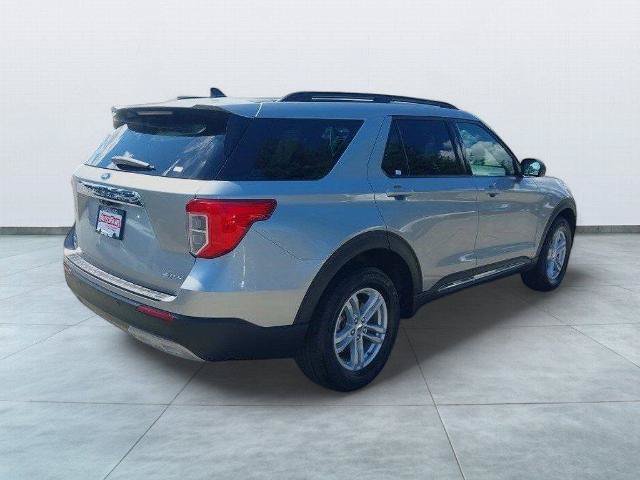 Certified 2024 Ford Explorer XLT w/ Equipment Group 202A AWD/4WD image 7