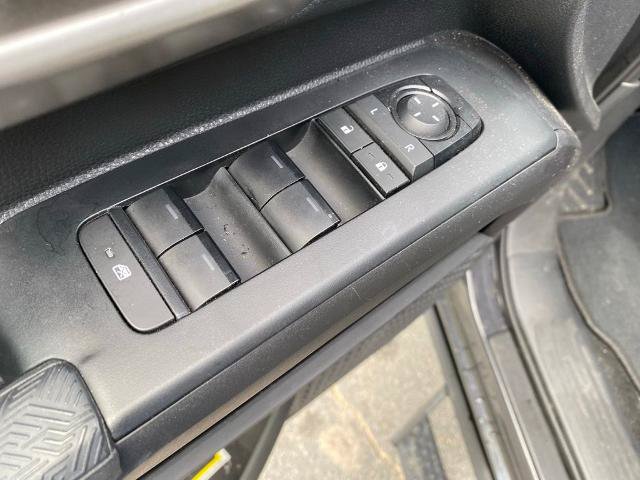 Used 2025 Toyota Tacoma TRD Sport AWD/4WD image 13