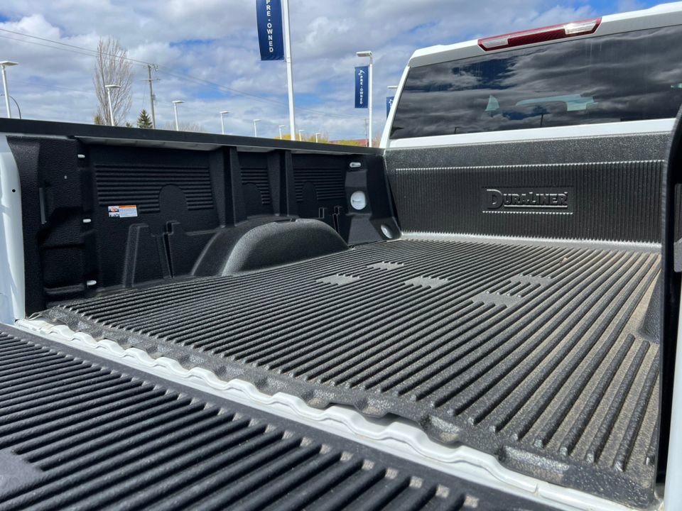 Used 2025 Chevrolet Silverado 2500 LT w/ Convenience Package AWD/4WD image 6