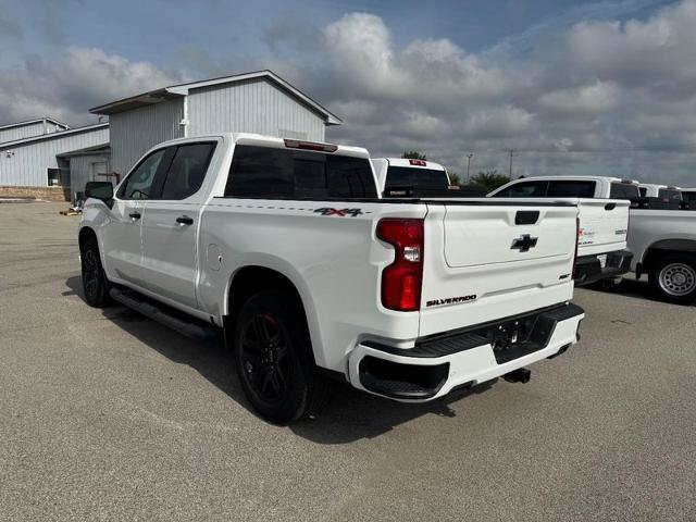 Used 2021 Chevrolet Silverado 1500 RST w/ Redline Edition AWD/4WD image 4