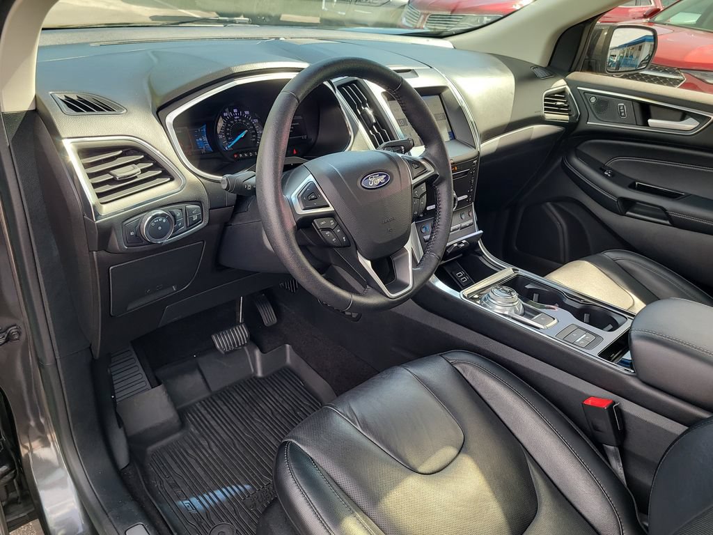 Certified 2019 Ford Edge Titanium w/ Equipment Group 301A FWD image 17