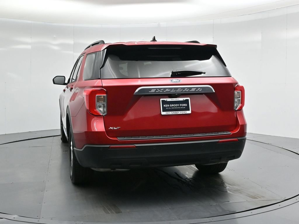 Certified 2024 Ford Explorer XLT image 17