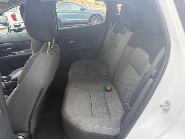 Used 2025 Nissan Kicks SV AWD/4WD image 13