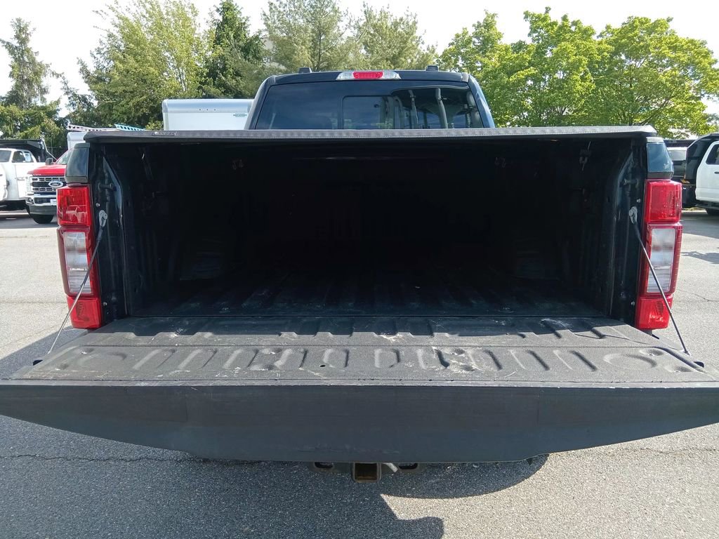 Certified 2022 Ford F250 XLT w/ Black Appearance Package AWD/4WD image 7