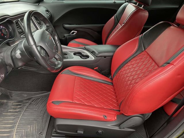 Used 2020 Dodge Challenger SXT w/ Blacktop Package image 15