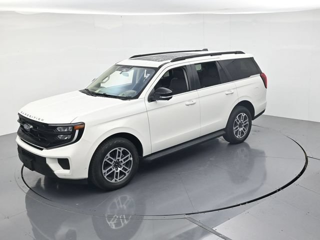 Certified 2025 Ford Expedition Active AWD/4WD image 47