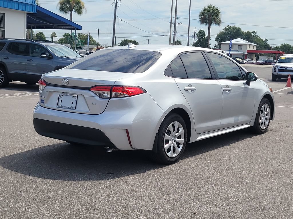 Used 2025 Toyota Corolla LE FWD image 5
