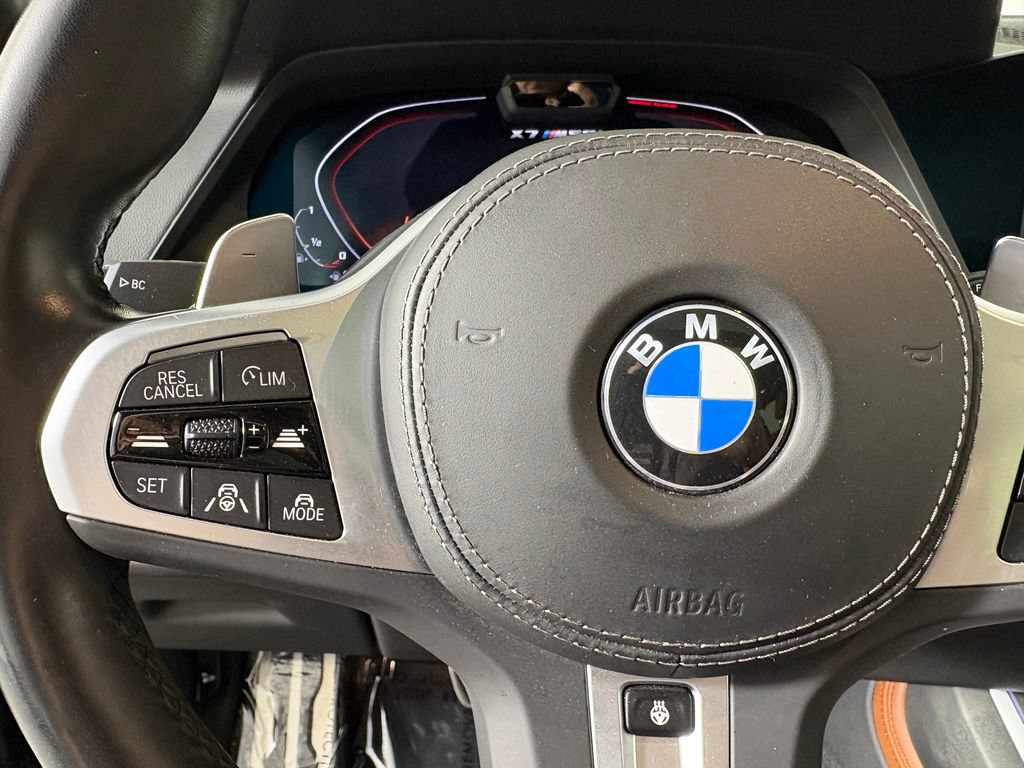 Used 2022 BMW X7 M50i AWD/4WD image 23