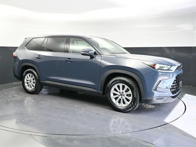 Used 2025 Toyota Grand Highlander AWD image 3