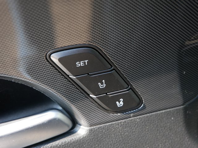 Used 2023 Hyundai Santa Fe Limited AWD/4WD image 16