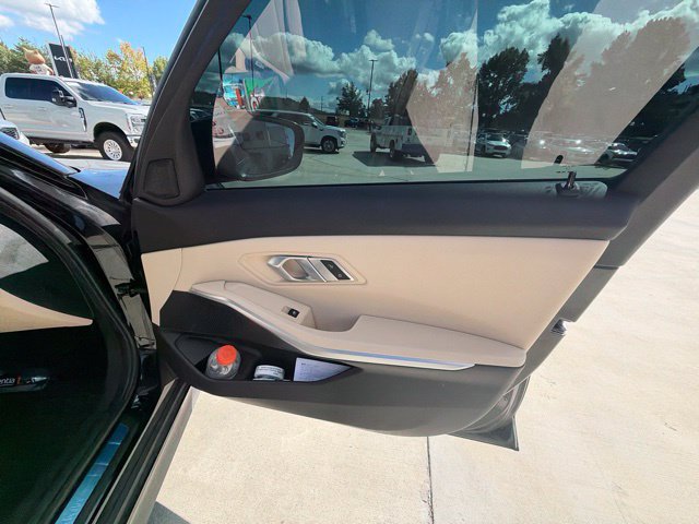 Used 2019 BMW 330i Sedan w/ Convenience Package RWD image 9