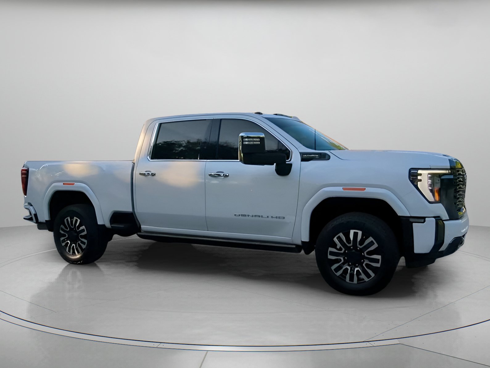 Used 2024 GMC Sierra 2500 Denali Ultimate AWD/4WD image 35