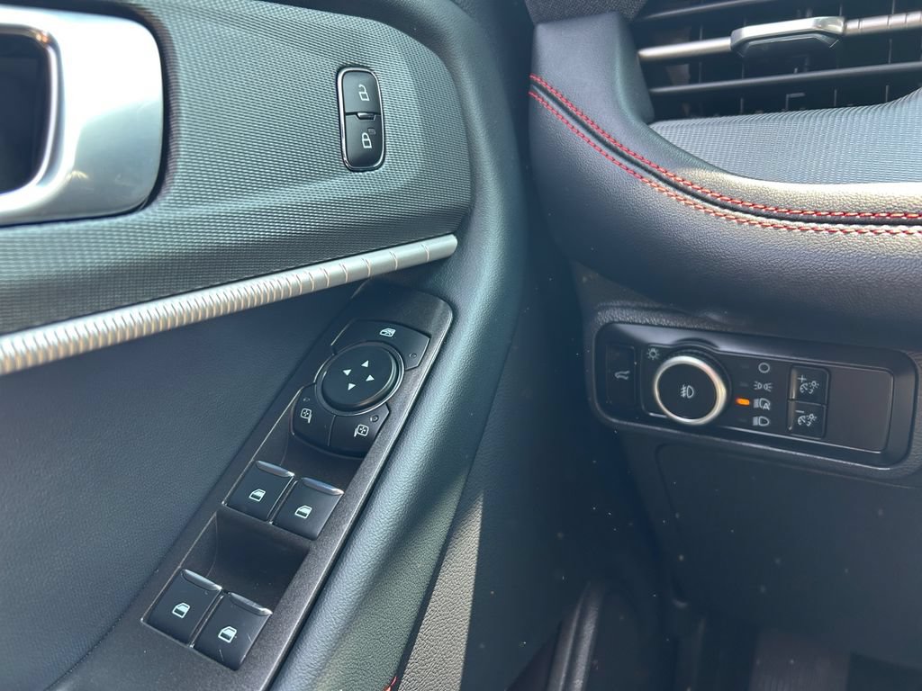 Certified 2026 Ford Explorer ST-Line AWD/4WD image 29