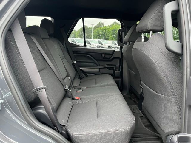 Used 2025 Toyota 4Runner SR5 AWD/4WD image 10
