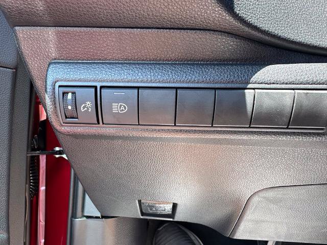 Used 2025 Toyota Corolla SE FWD image 13