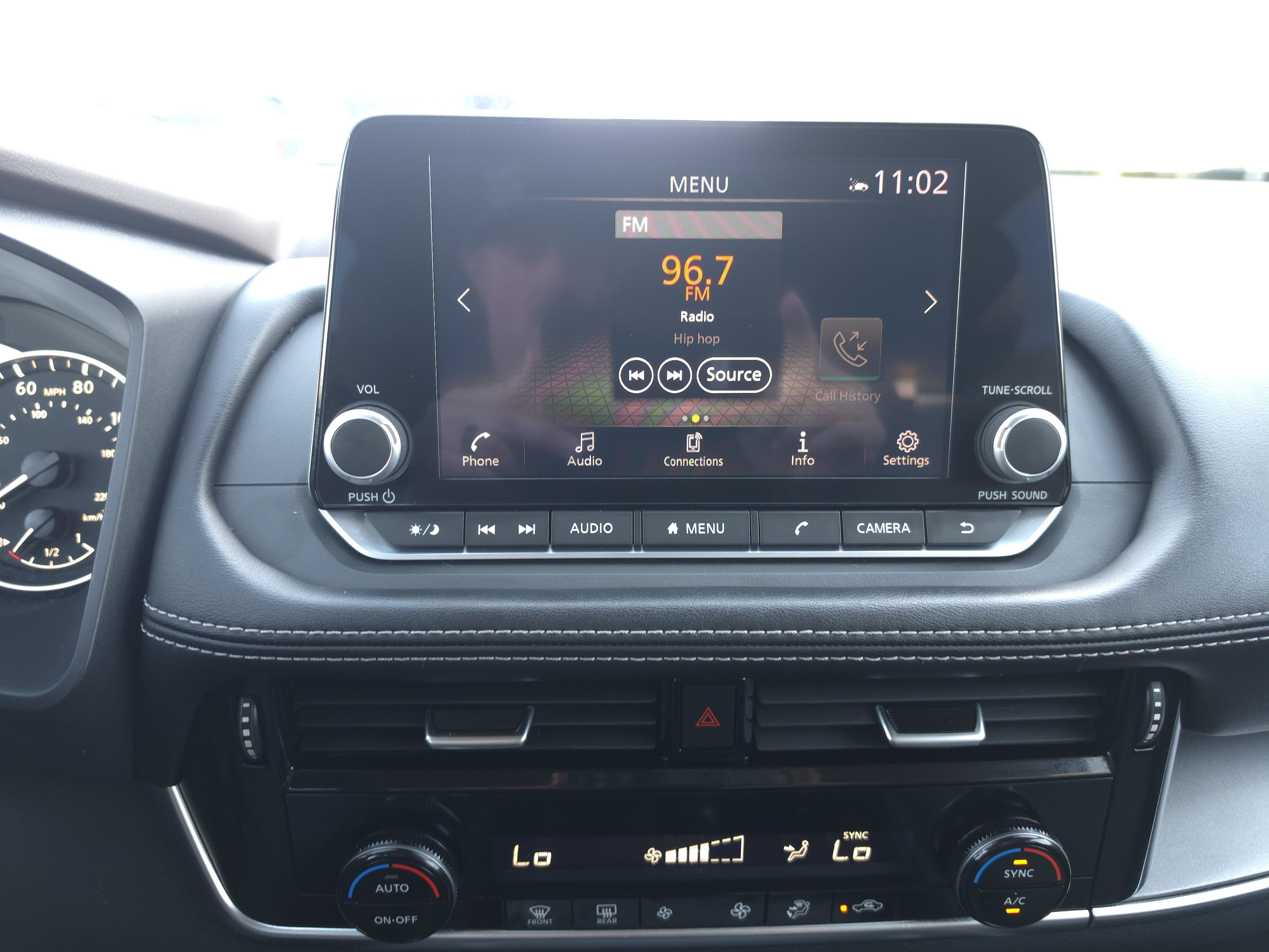 Used 2023 Nissan Rogue SV AWD/4WD image 13
