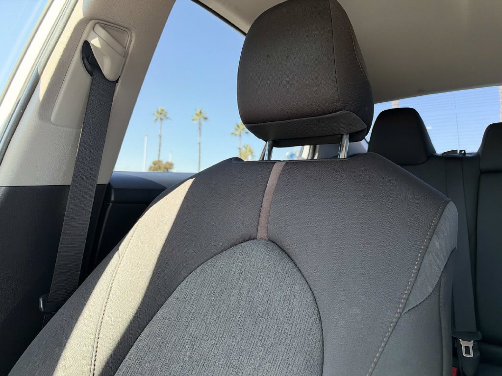 Used 2019 Toyota Camry LE FWD image 27