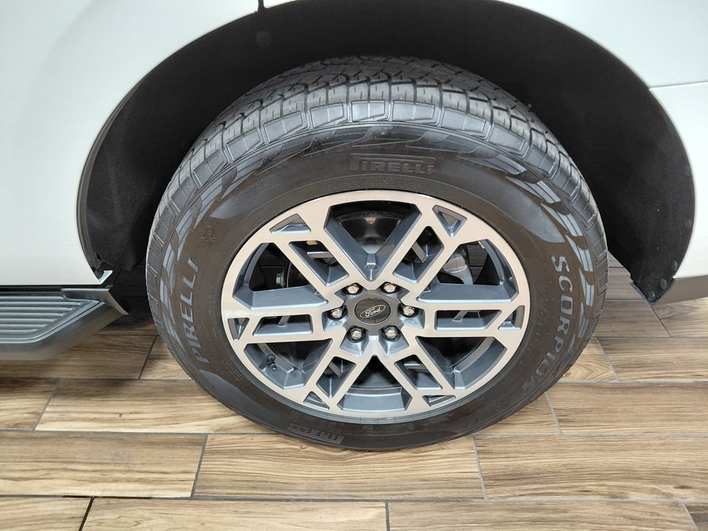 Certified 2025 Ford Expedition Active AWD/4WD image 15