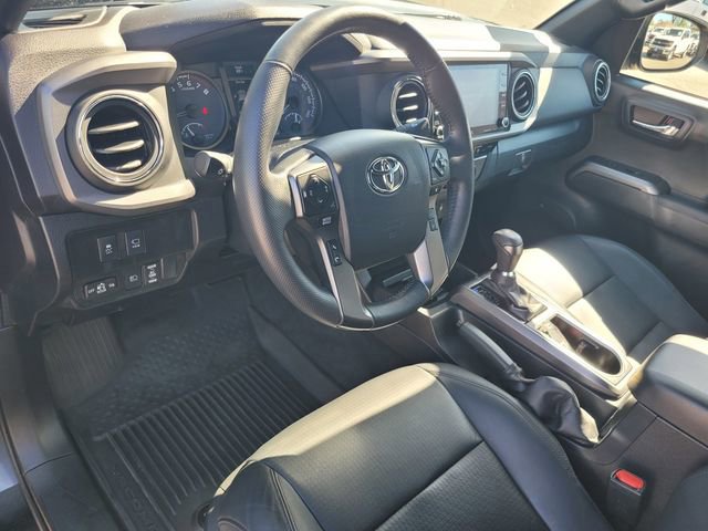 Used 2023 Toyota Tacoma TRD Off-Road w/ TRD Premium Off Road Package image 9