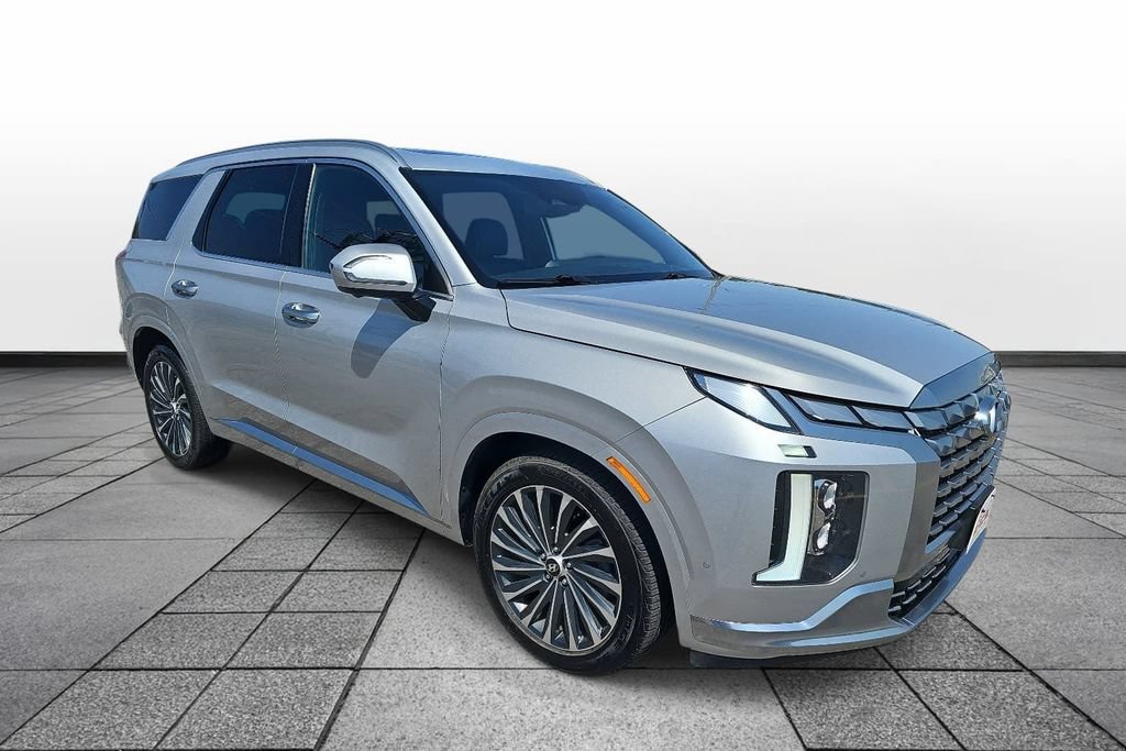 Used 2024 Hyundai Palisade Calligraphy AWD/4WD image 3