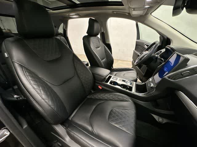 Certified 2024 Ford Edge Titanium w/ Equipment Group 301A AWD/4WD image 24