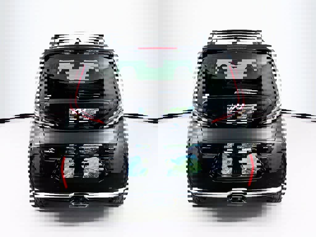 Used 2025 Kia Soul GT-Line w/ GT-Line Technology Package image 4