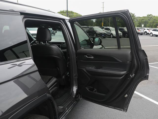 Used 2024 Jeep Grand Cherokee L Altitude AWD/4WD image 38