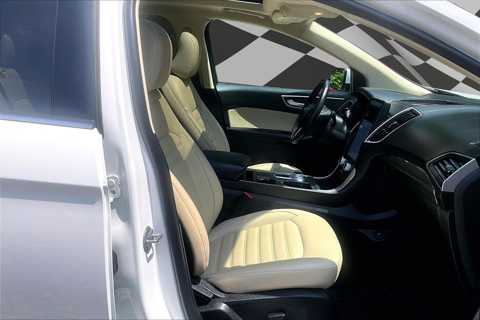 Certified 2022 Ford Edge SEL w/ Convenience Package AWD/4WD image 7