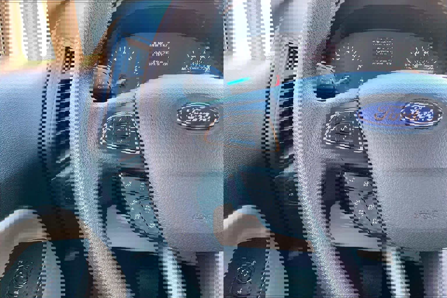 Certified 2018 Ford EcoSport S image 23