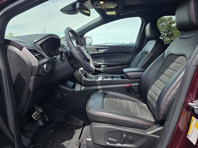 Certified 2022 Ford Edge ST-Line w/ Class II Trailer Tow Package AWD/4WD image 11