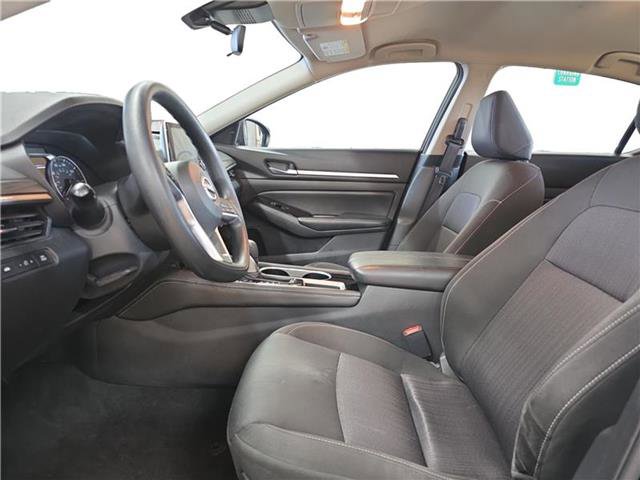 Used 2023 Nissan Altima 2.5 SV FWD image 9