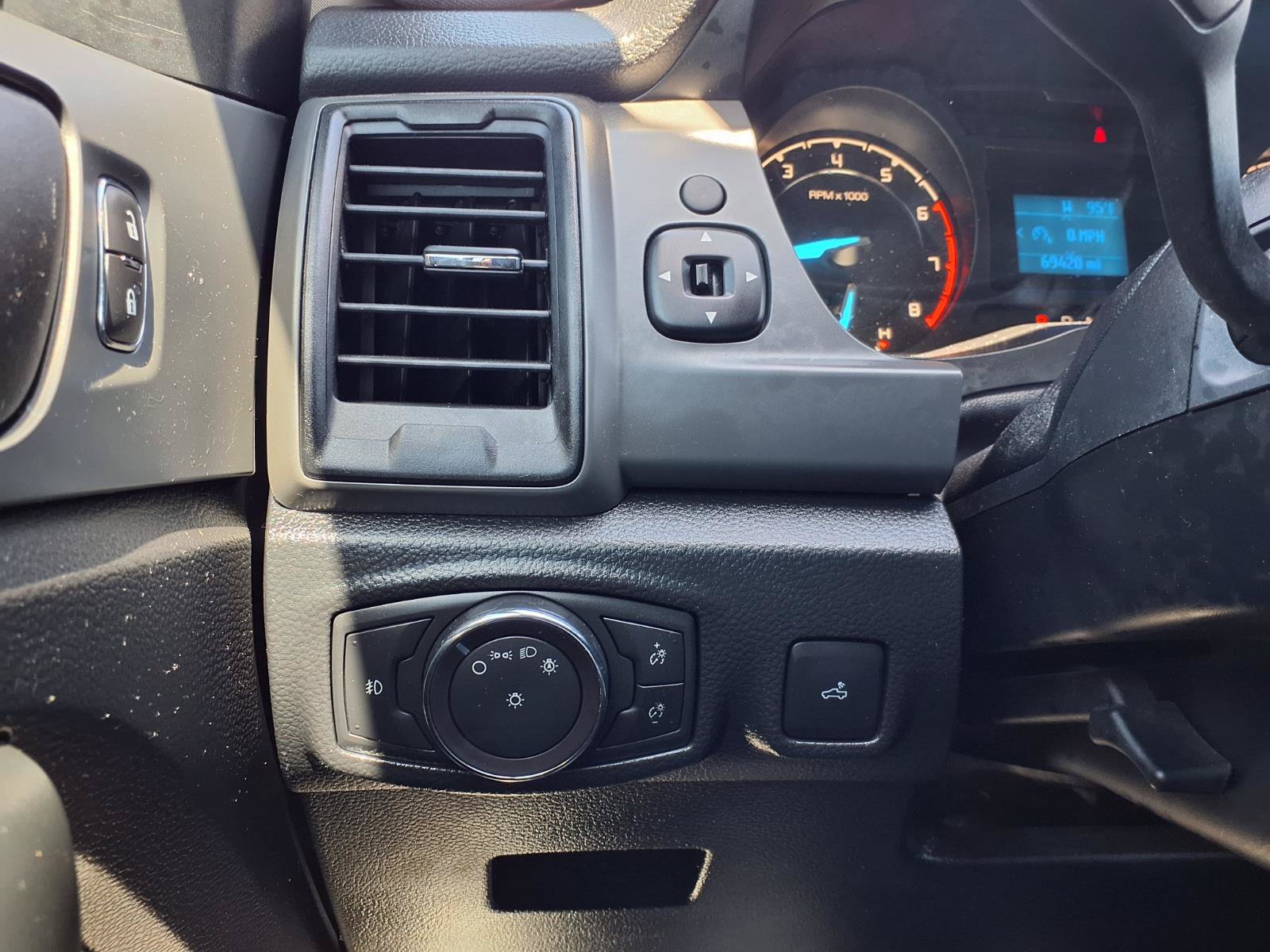 Certified 2019 Ford Ranger XL w/ Equipment Group 101A Mid RWD image 25