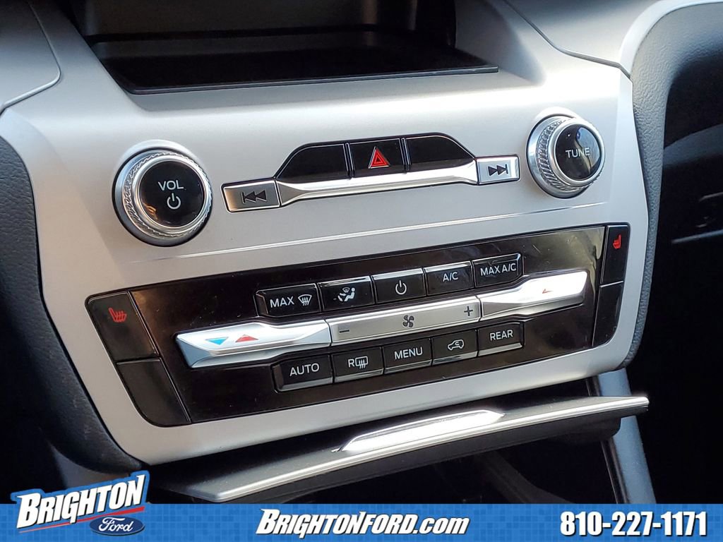 Certified 2023 Ford Explorer XLT image 25