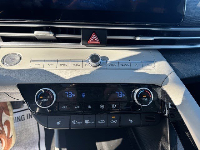 Used 2023 Hyundai Elantra Limited w/ Cargo Package image 21