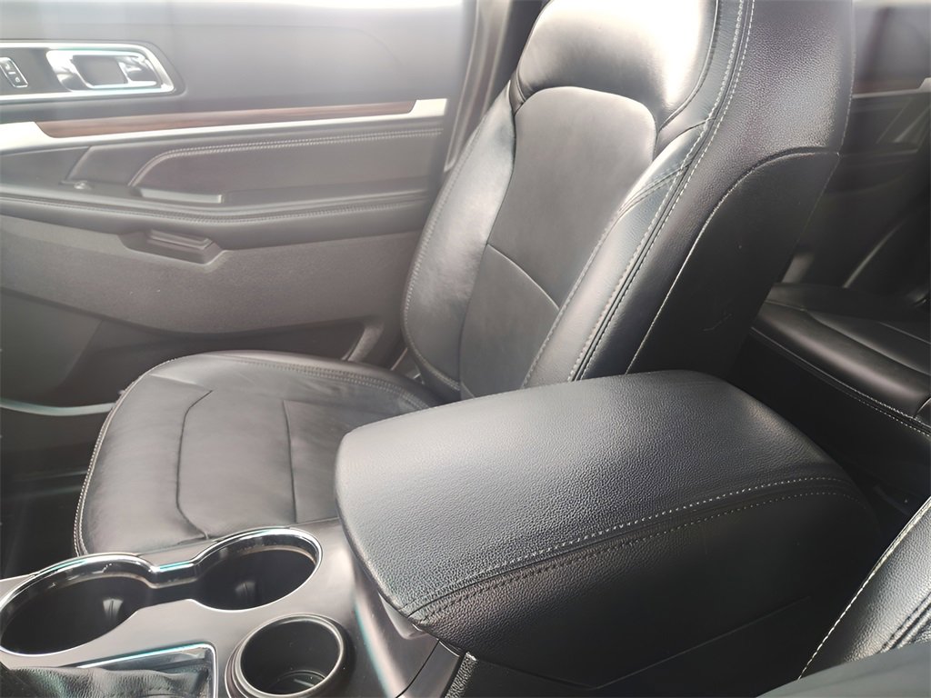 Certified 2017 Ford Explorer Limited image 25