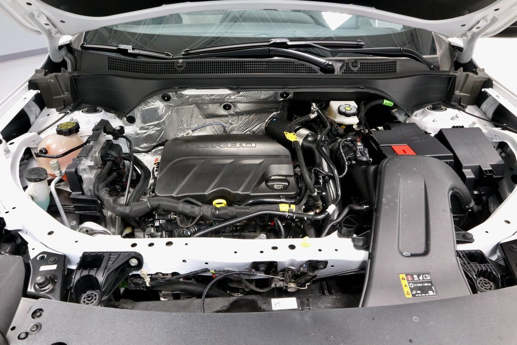 Used 2025 Chevrolet Trax RS w/ Driver Confidence Package image 17