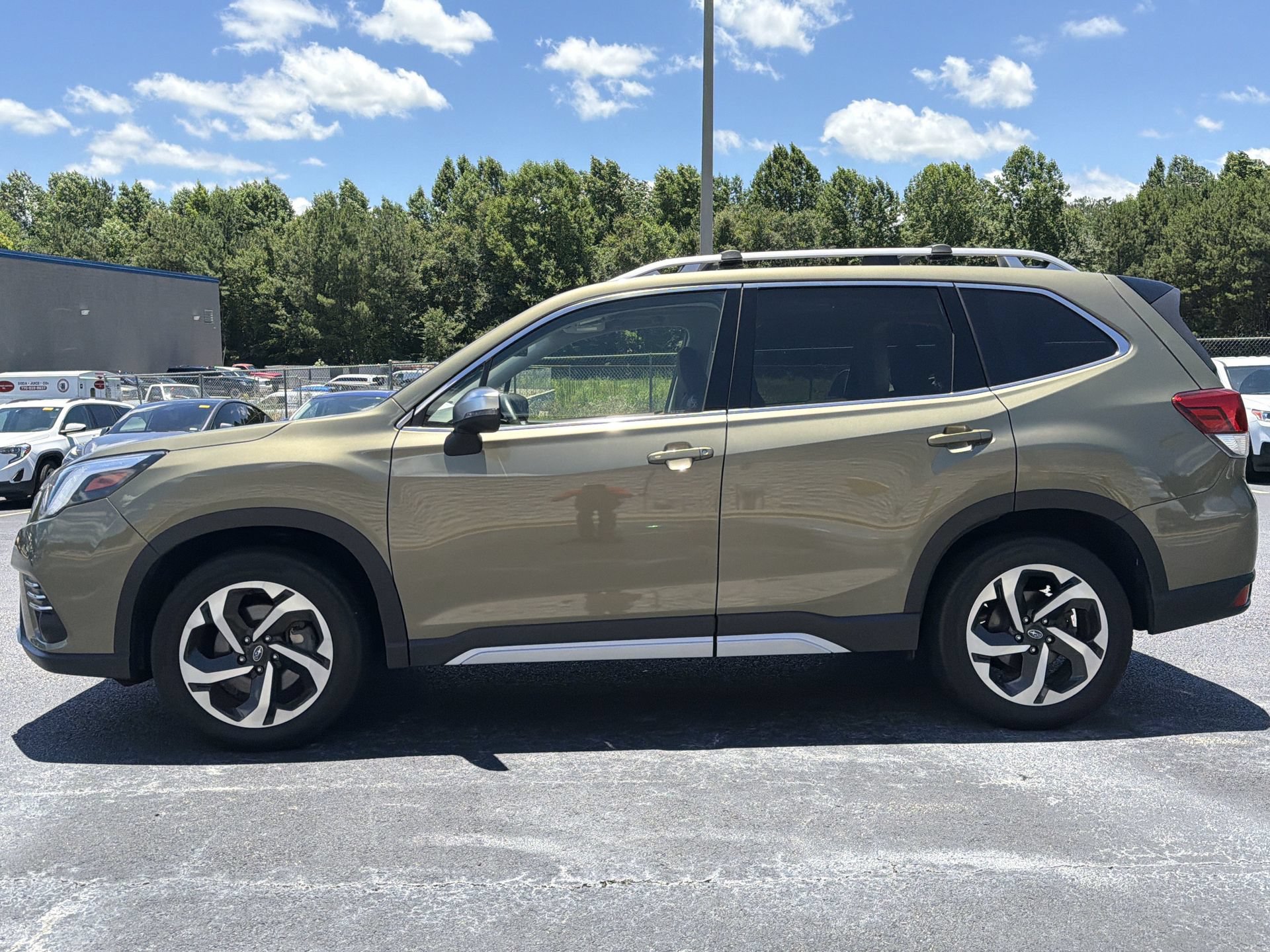 Used 2024 Subaru Forester Touring AWD/4WD image 23
