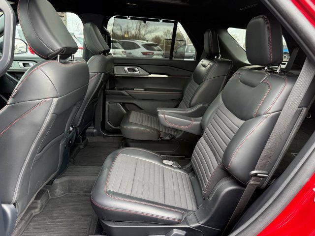 Certified 2025 Ford Explorer ST-Line w/ Premium Package image 19