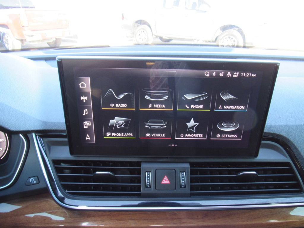 Used 2021 Audi Q5 2.0T Premium Plus w/ Premium Plus Package AWD/4WD image 22