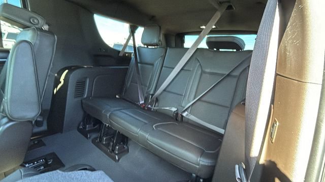 Used 2022 GMC Yukon XL Denali w/ Denali Premium Package image 17
