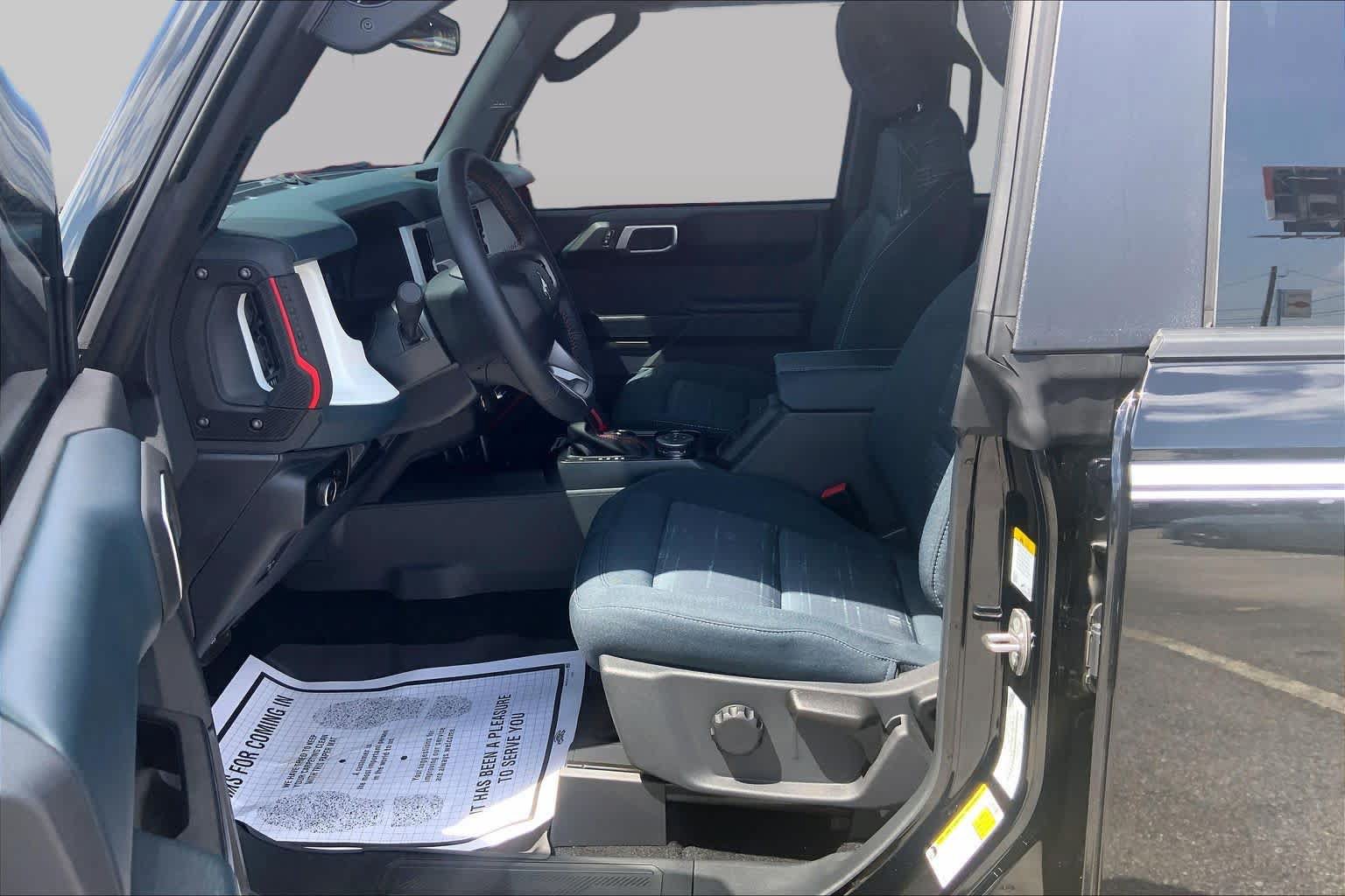 Certified 2026 Ford Bronco Heritage Edition AWD/4WD image 8