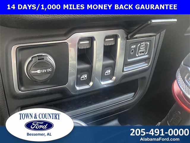 Used 2025 Jeep Wrangler Sport image 24